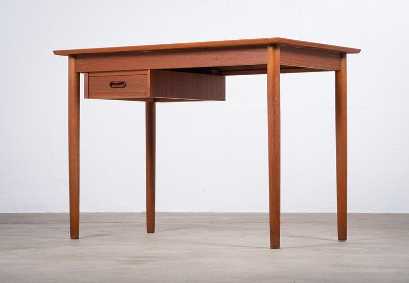 Mid Century Deens Teakhouten Bureau, Jaren 1960 photo for sale