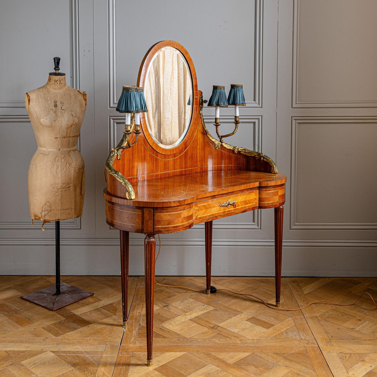 French Louis XVI Style Marquetry Dressing Table With Ormolu Lights, Belle époque photo Furniture