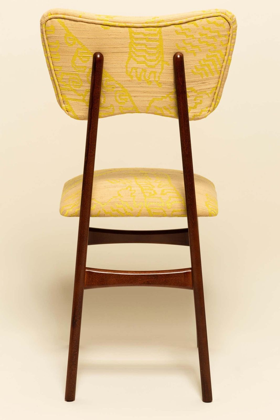 photo vinterior Eight Mid Century Butterfly Chairs, Beige Tiger Silk By Dedar, Walnut Wood, 1960