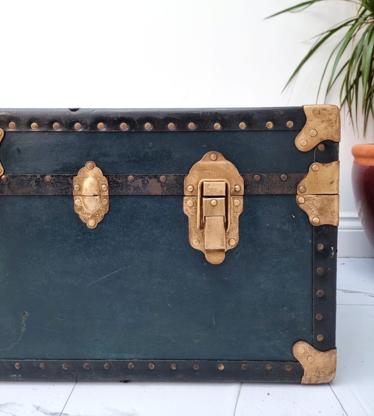 photo vinterior Antique Victor Luggage Travel Steamer Cabin Trunk  1910s