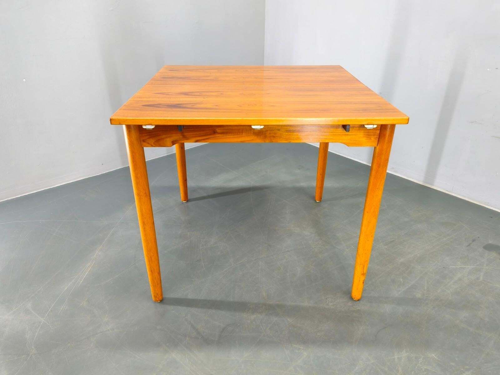 Deense mid-century teakhouten uitschuifbare eettafel, jaren 1960 photo Meubels