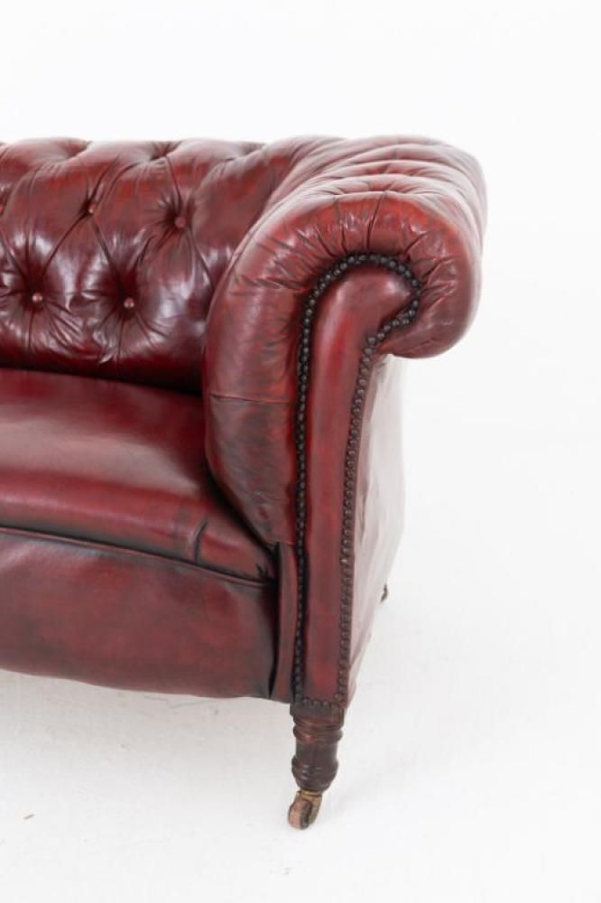 Victorian Chesterfield Sofa Couch Period 1880 photo vinterior