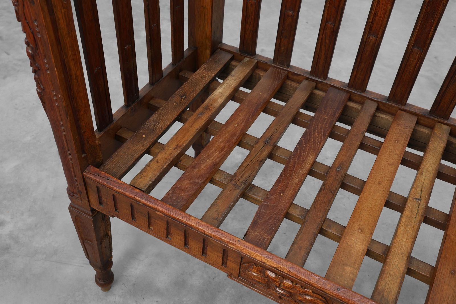 photo vinterior Large Arts & Crafts Oak Side Chair, Belgium, 1915