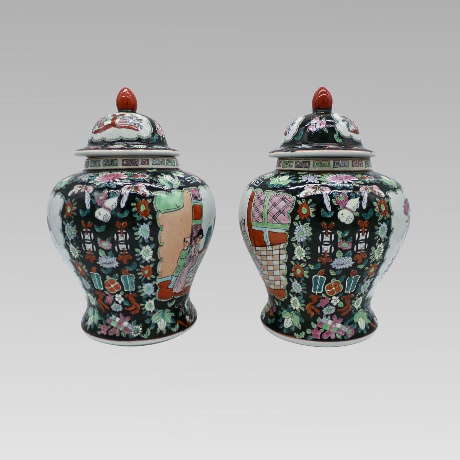 Stunning Chinese Famille Noir Oriental Hand Painted Lidded Ginger Spice Jar Urns photo for sale