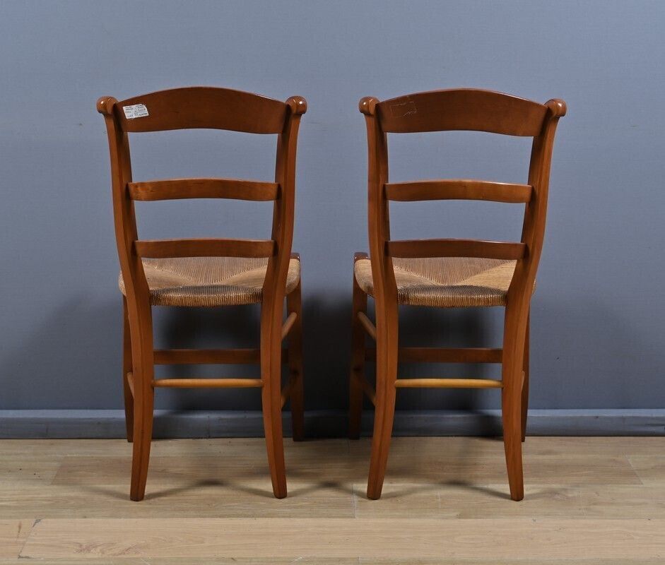 Pair Of Cherrywood Straw Seated Chairs, Restoration Style – Mid 20th Century photo vintage