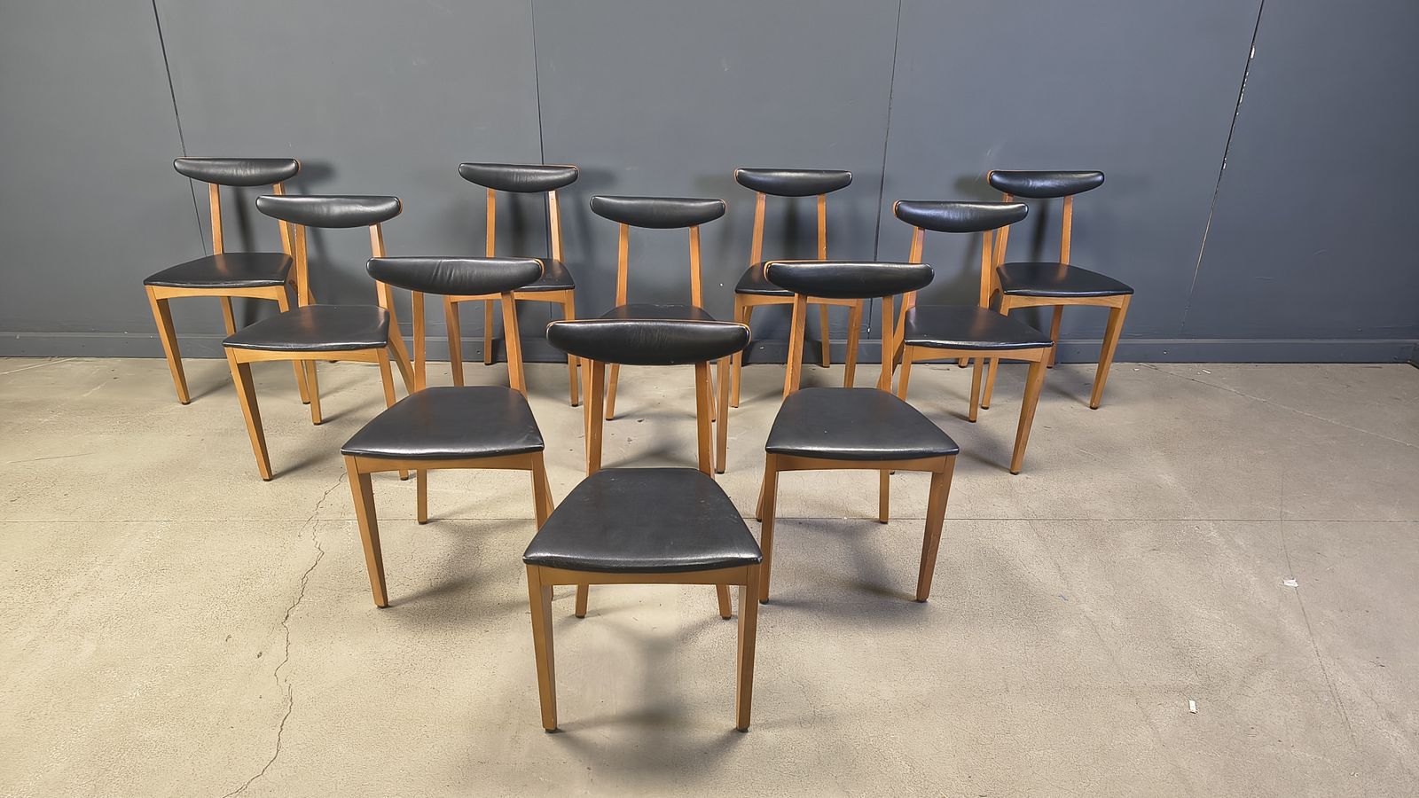 photo vintage Mid Century Belgian Dining Chairs, Set Of 10, 1960s