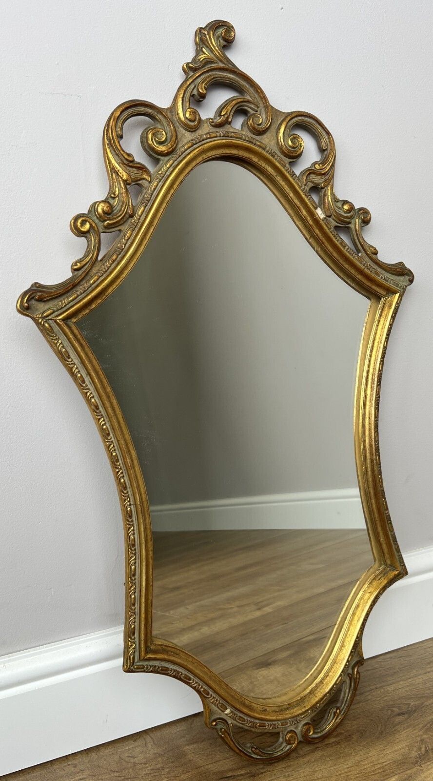 photo furniture Mirror Vintage French Style Ornate Wall Mirror Decorative Frame