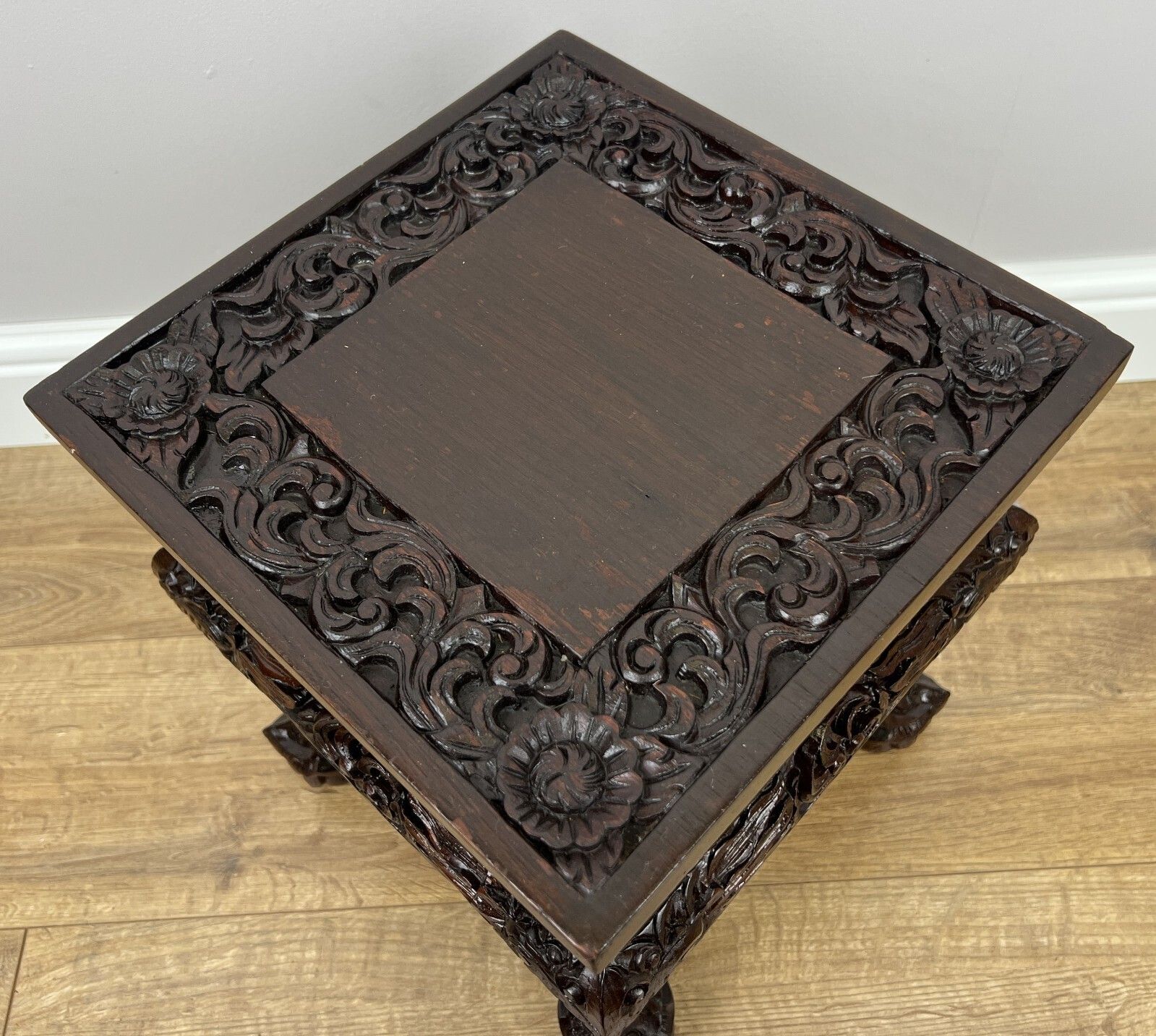 photo furniture Plant Stand Vintage Chinese Style Mahogany Carved Table