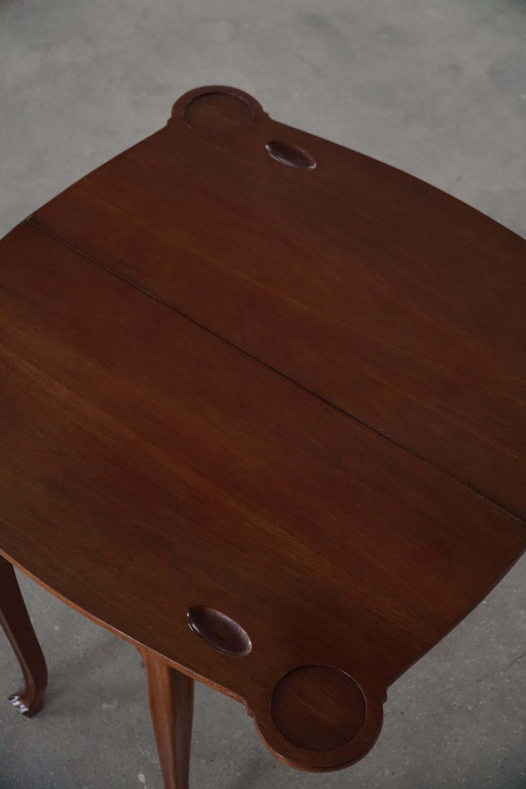 English 19th Century, Game Table In Mahogany With Fold Over Top & Cabriole Legs photo vintage