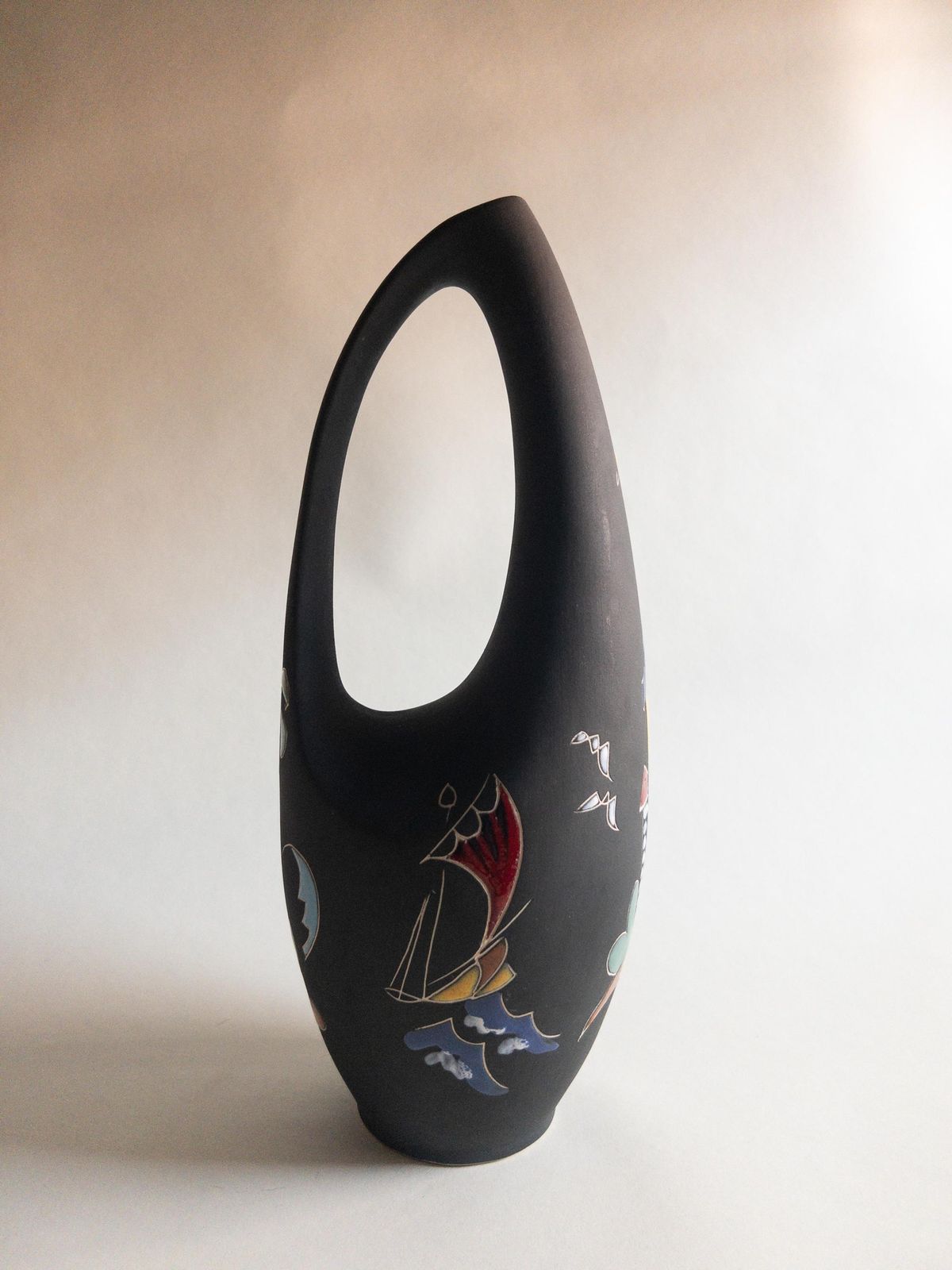 photo vinterior Keto Keramik Black Matte Vase: West German Pottery, Surreal Decor (32cm)