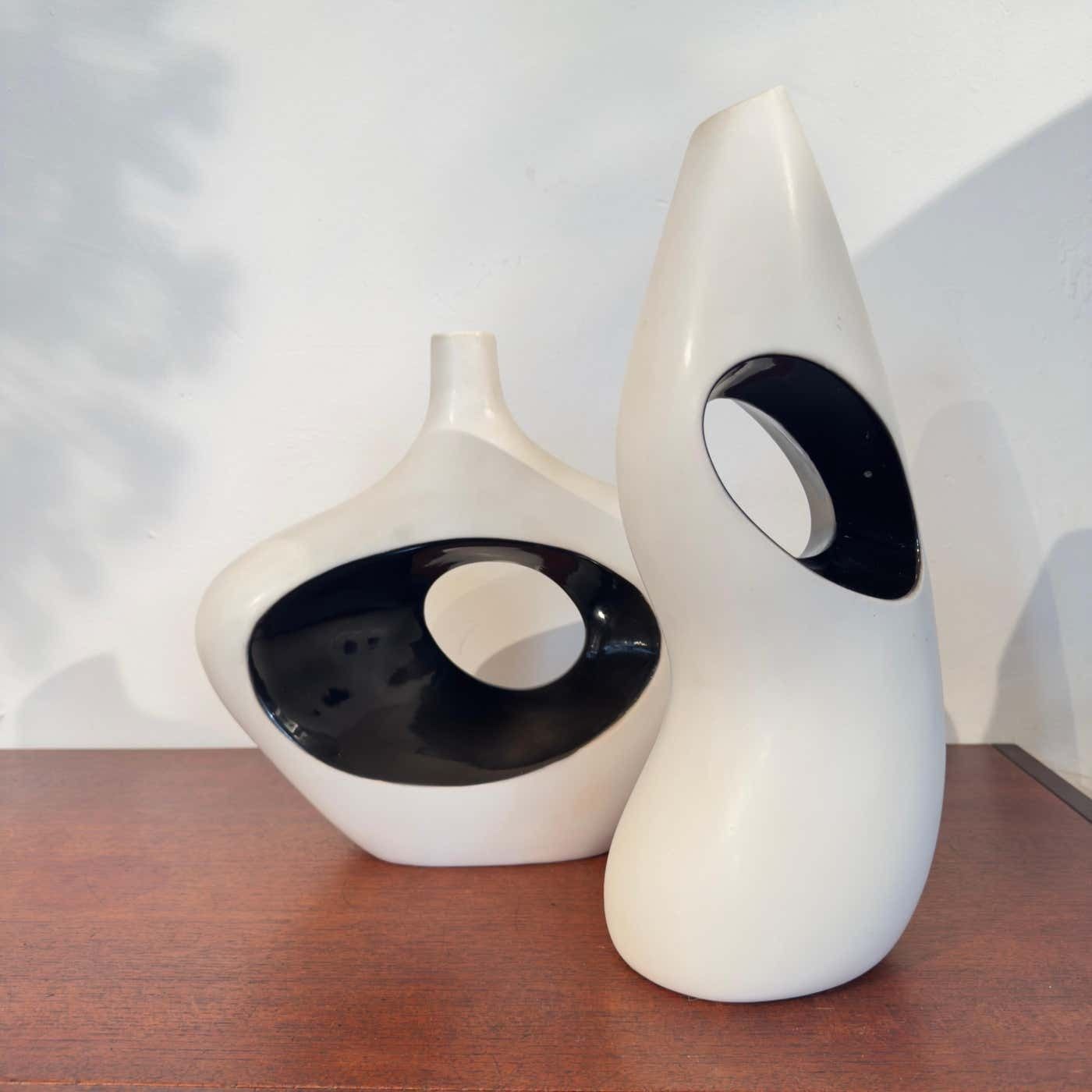 photo furniture 1980s White And Black Ceramic Vase With Organic Abstract Design By Fos Italy