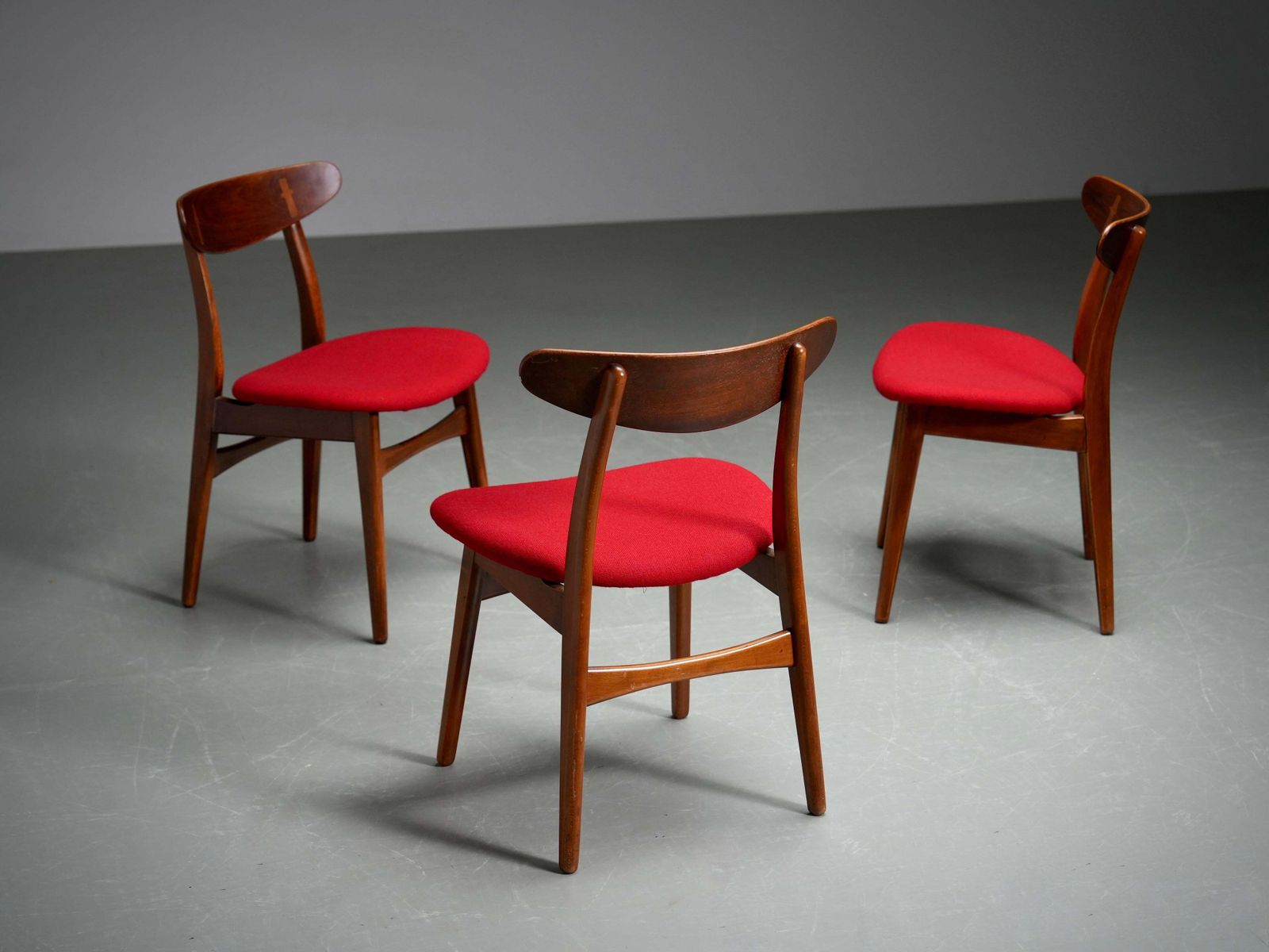 photo furniture Set Of 3 Hans Wegner "Ch30" Chairs, Denmark, 1960's
