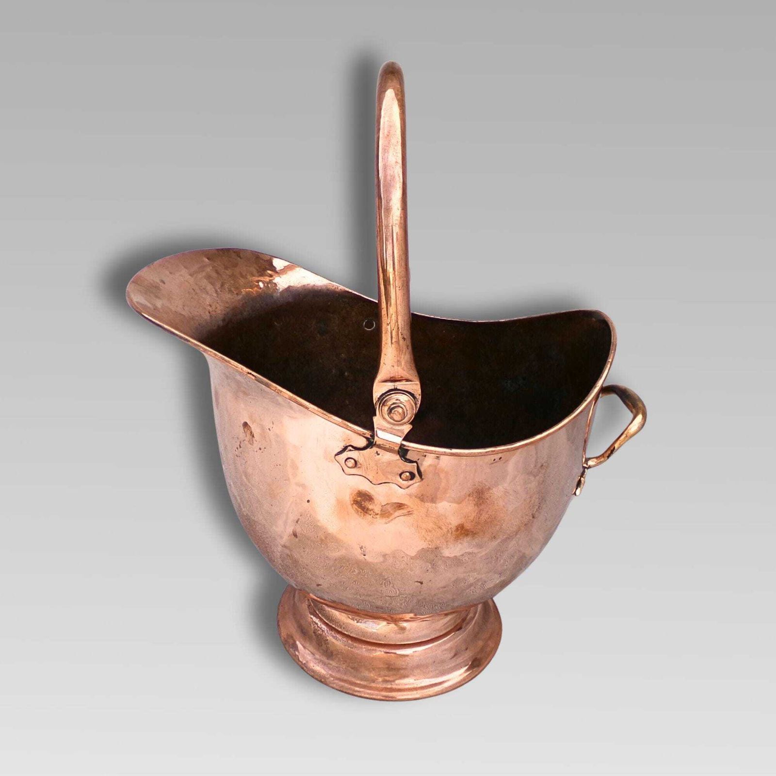 Fabulous Large Antique 19th Century Copper Brass Coal Bucket Helmet Scuttle W/ Handle photo vinterior