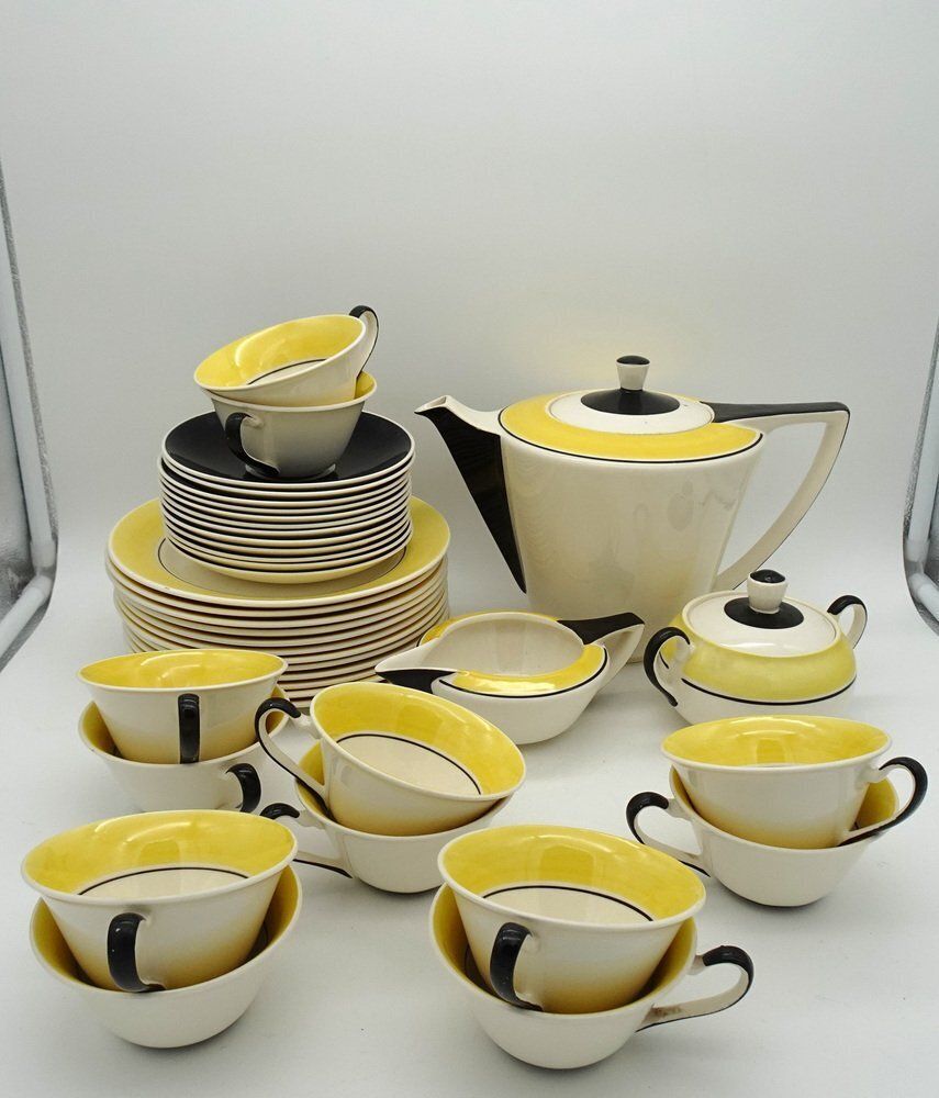 photo vintage Art Deco Dutch Ineke Service Set By Edmond Bellefroid For Petrus Regout Maastricht Koninklijke Sphinx, 1933, Set Of 39