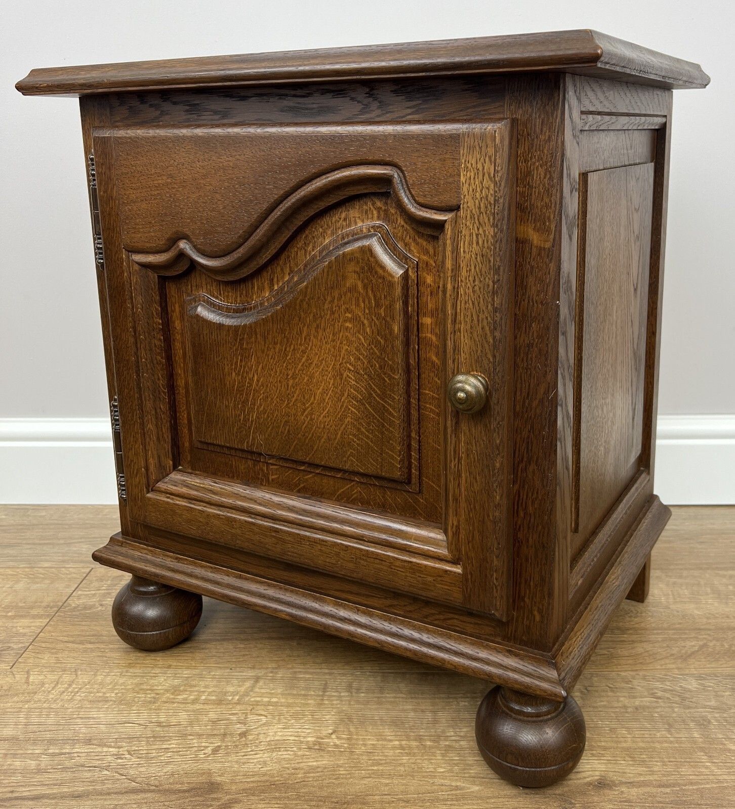 photo furniture Pair Of Bedside Tables Vintage French Style Nightstands Carved Cabinets Lot 4965