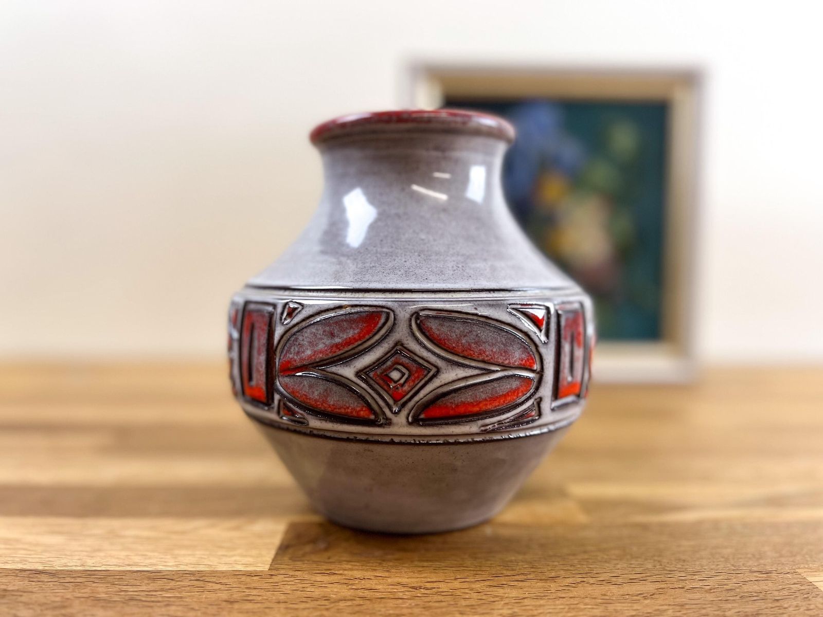 116.0 Alvino Bagni Vase: Mid Century Italian Ceramic With Red Graphic Pattern photo