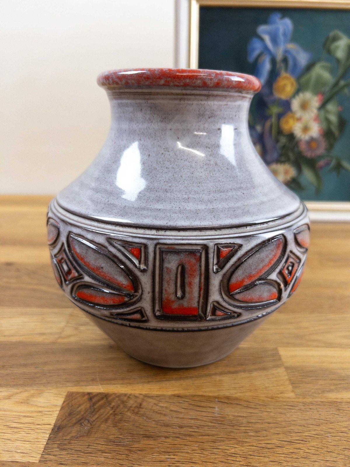 photo vinterior Alvino Bagni Vase: Mid Century Italian Ceramic With Red Graphic Pattern