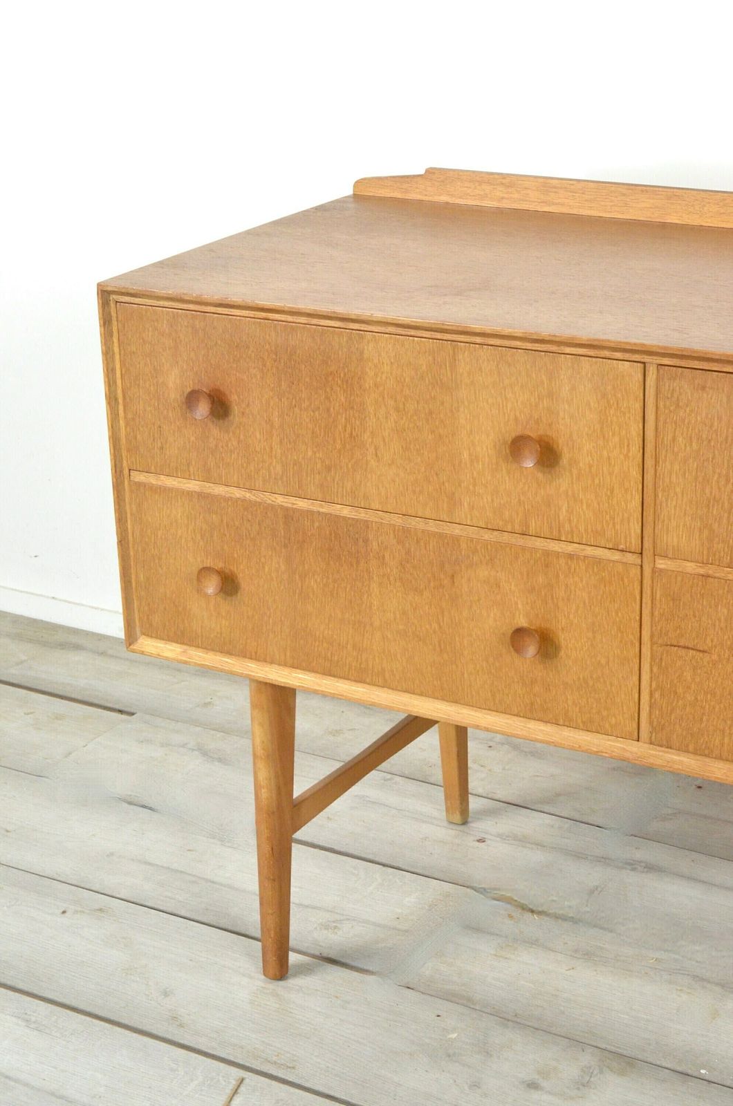 photo vintage Midcentury Meredew Sideboard / Chest Of Drawers In Oak. Vintage Modern / Retro / Scandinavian / Danish Style