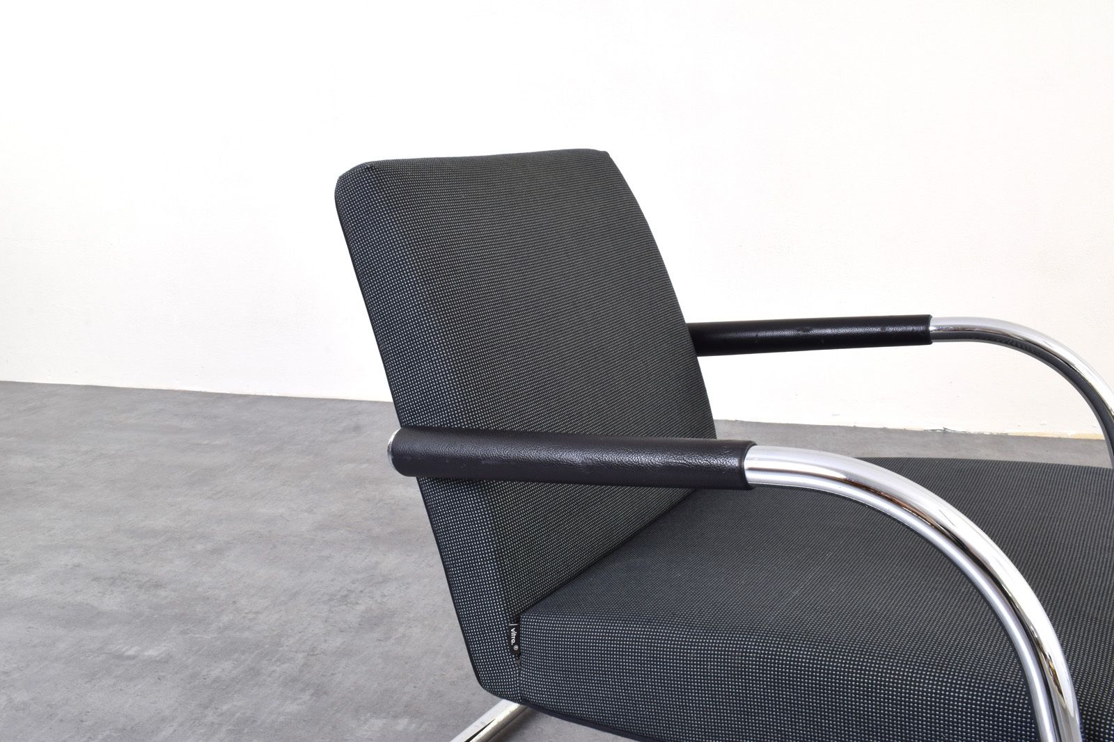 1250.0 Visalounge Armchairs By Antonio Citterio For Vitra, Set Of 2 photo