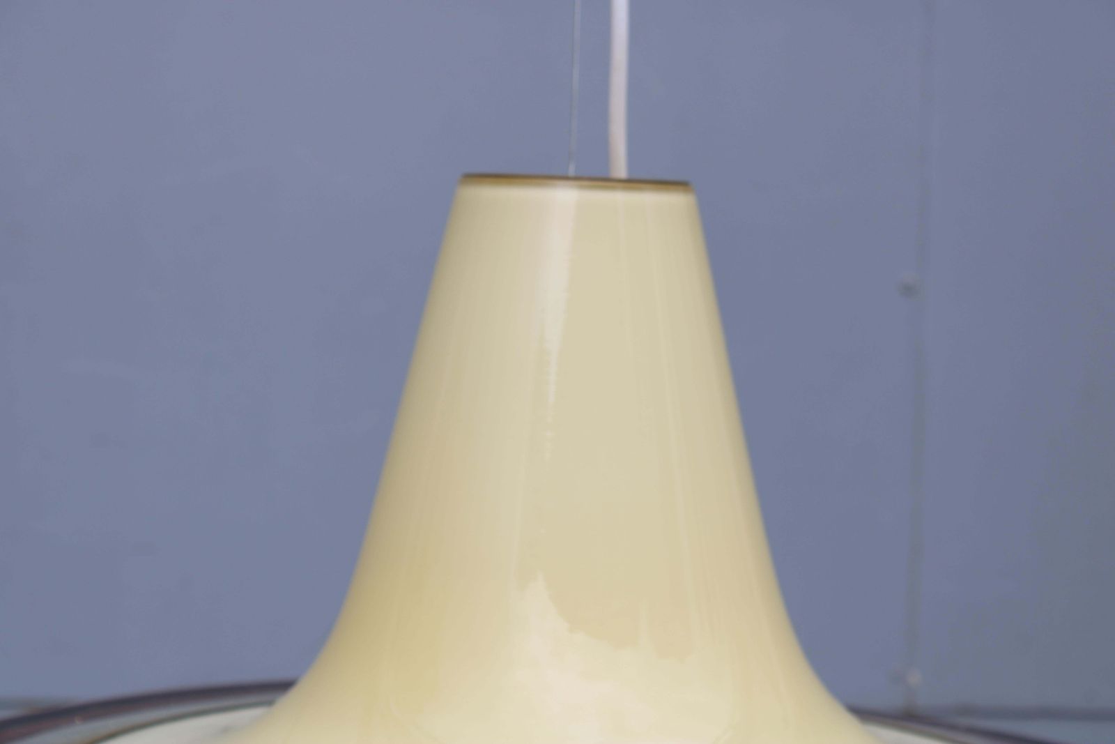 Veart 1970 Murano Glass Flying Disc Suspension Chandelier. photo Lighting
