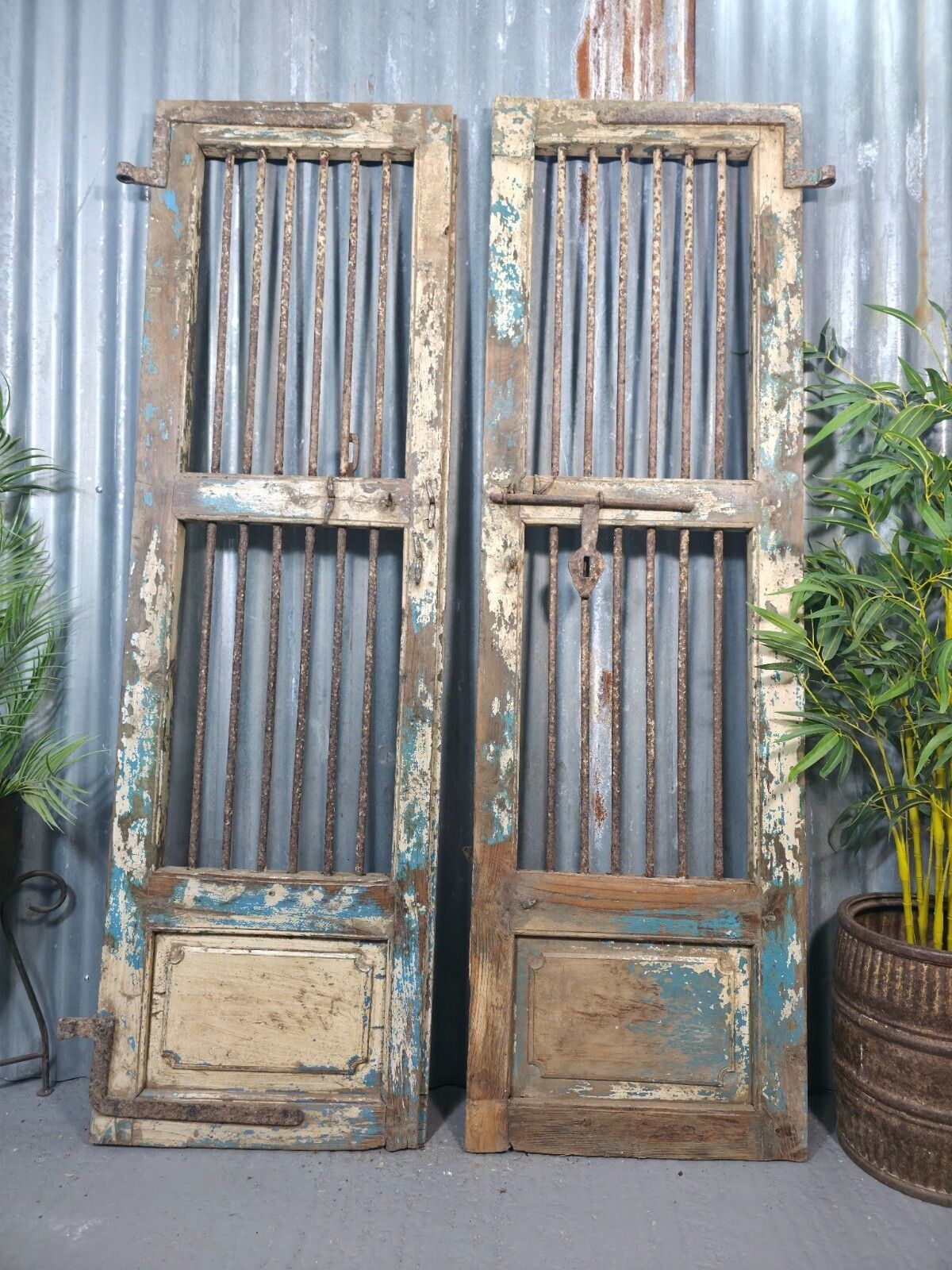 Pair Vintage Rustic Indian Wooden Iron Doors Garden Gates Room Divider Screen photo vinterior