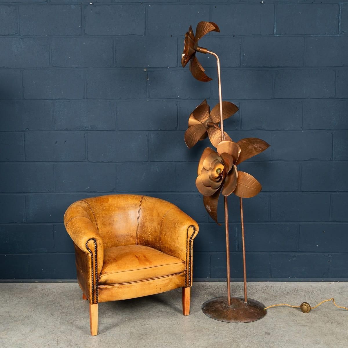 Vintage 20th Century Italian Brass Floral Floor Lamp C.1970 photo for sale