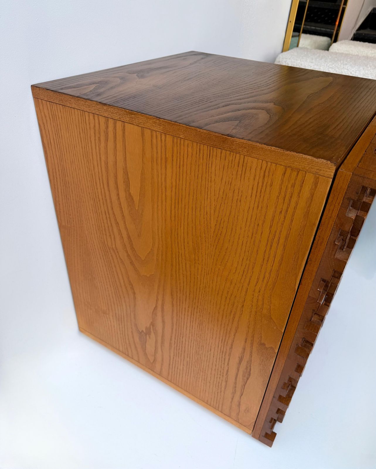 photo vinterior Contemporary Pair Of Wood Marquetry Cube Bedside Tables. Italy