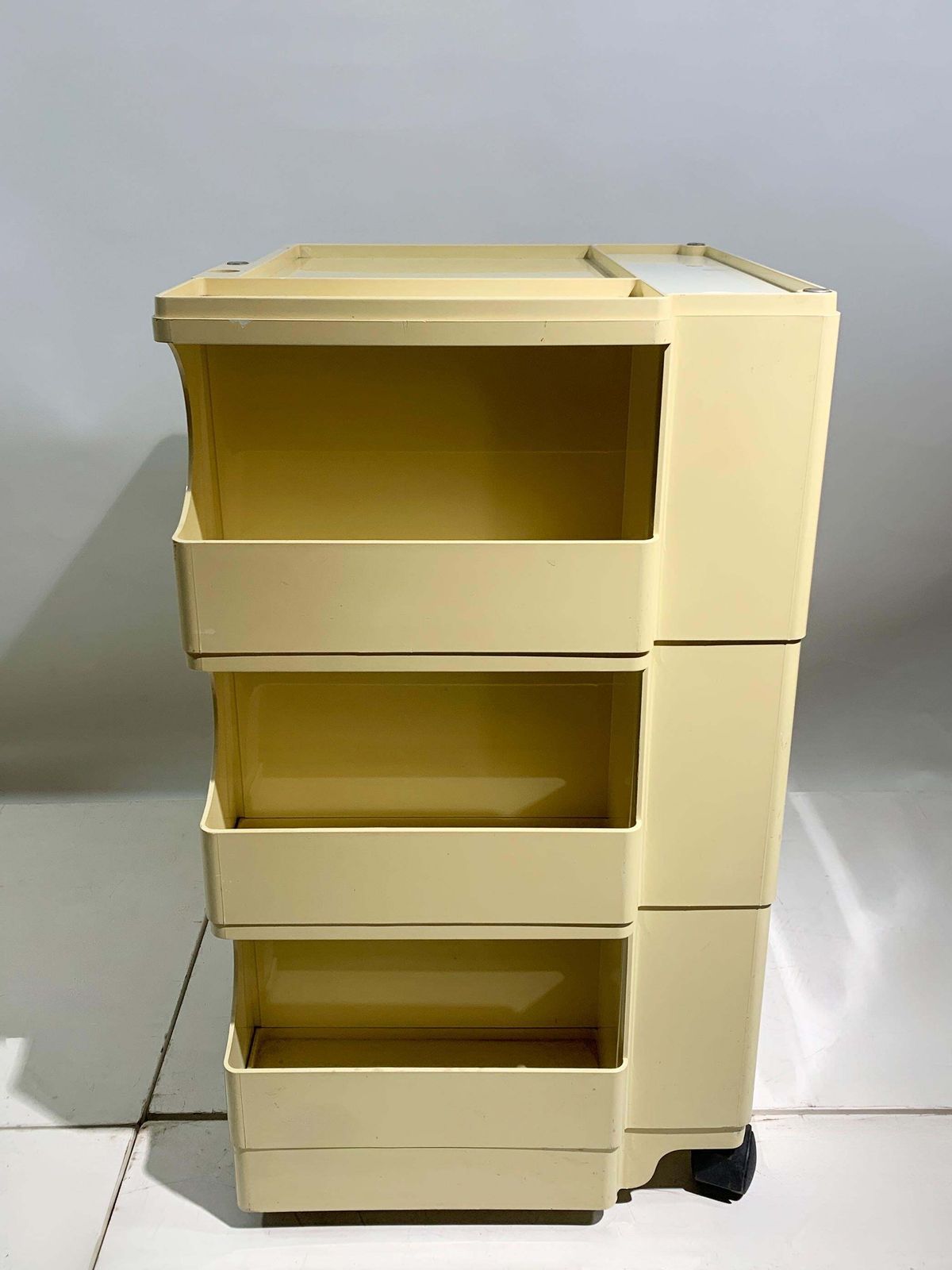 Joe Colombo "Boby" Abs Storage Trolley For Bieffeplast, Italy, Circa 1970s photo Furniture