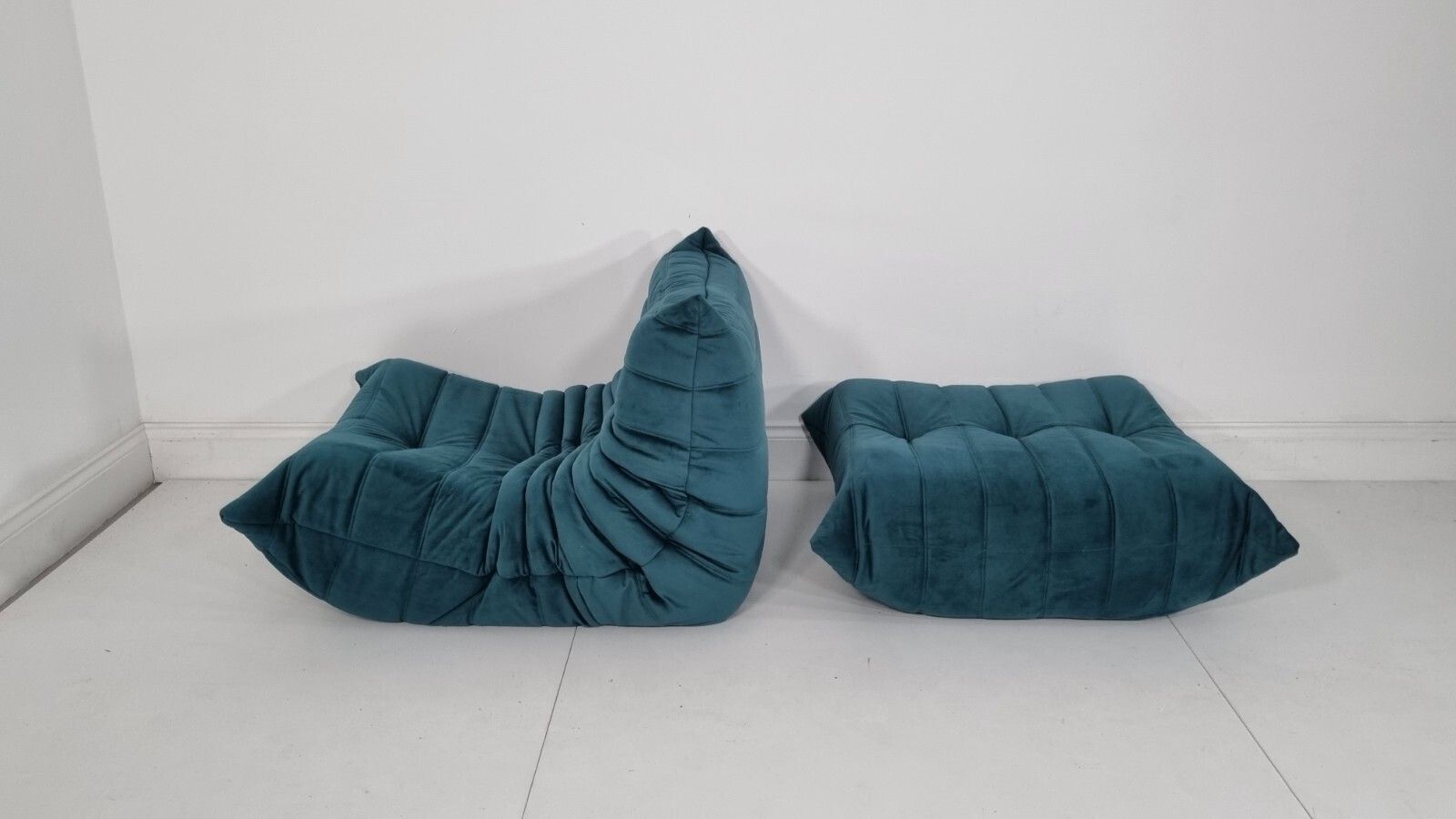 photo vinterior Ligne Roset Togo Chair And Footstool In Teal Velvet Immaculate Condition