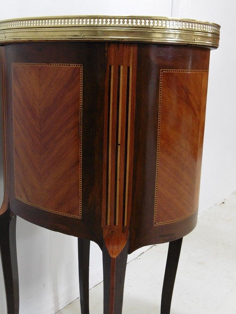 Furniture Small Chest Of Drawers, 19th photo