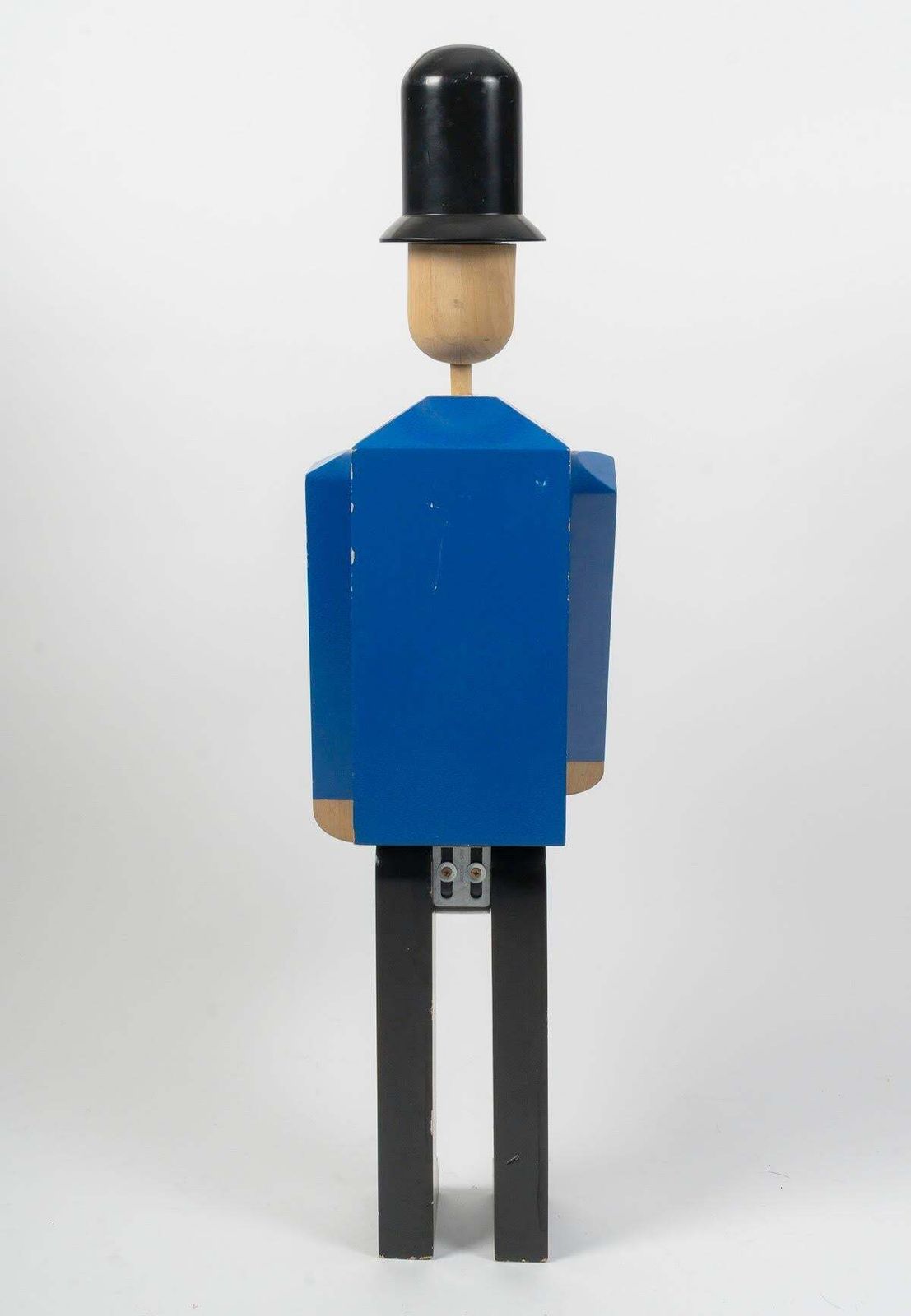 Painted Wood Sculpture Of A Bobby With Movable Feet, Arms And Head, 20th Century photo 1495.0