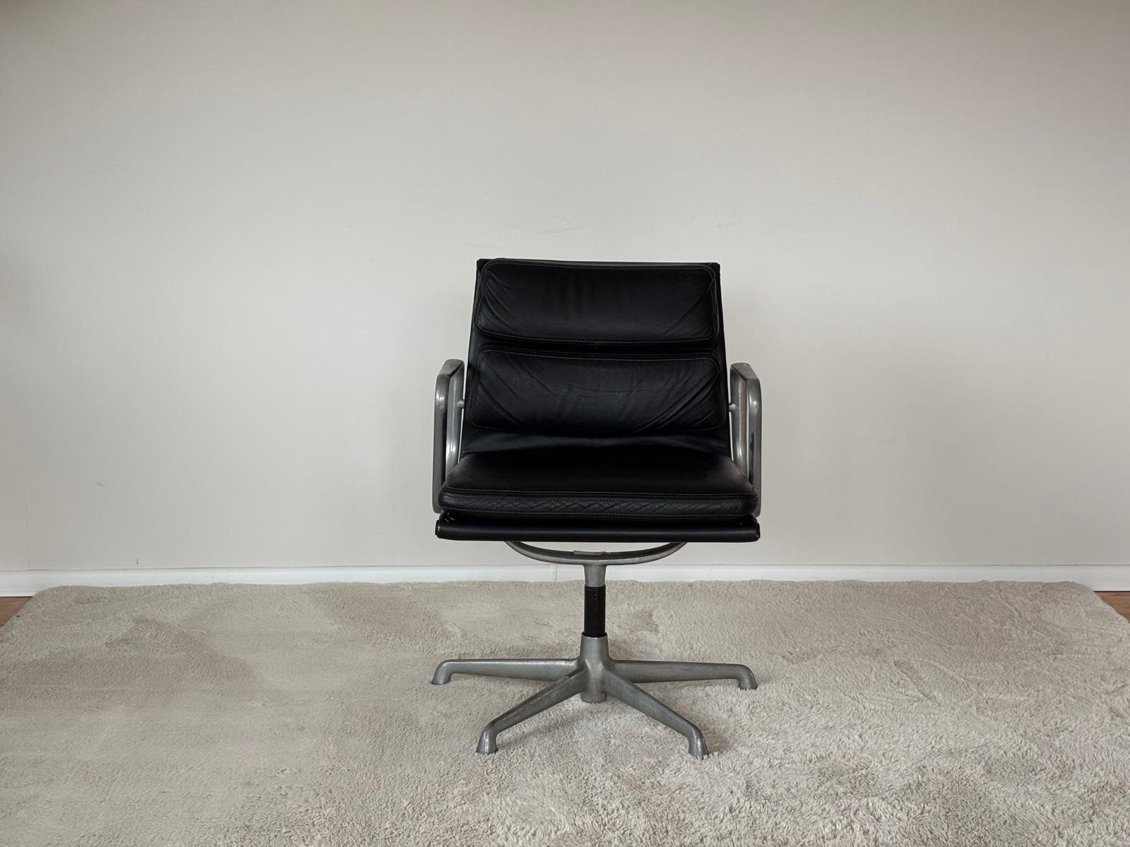 Ea208 Soft Pad Chair By Charles And Ray Eames For Icf De Padova, 1973 photo furniture