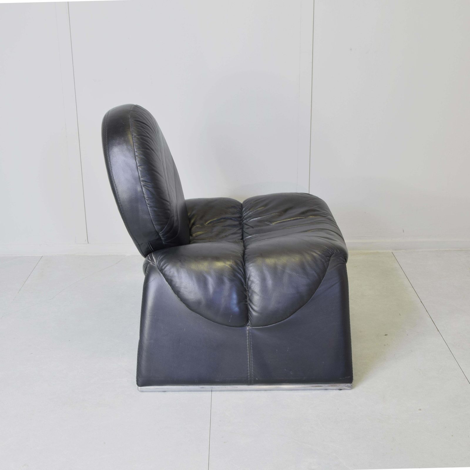 Vittorio Introini Armchair Calypso C35 1980s. photo vinterior