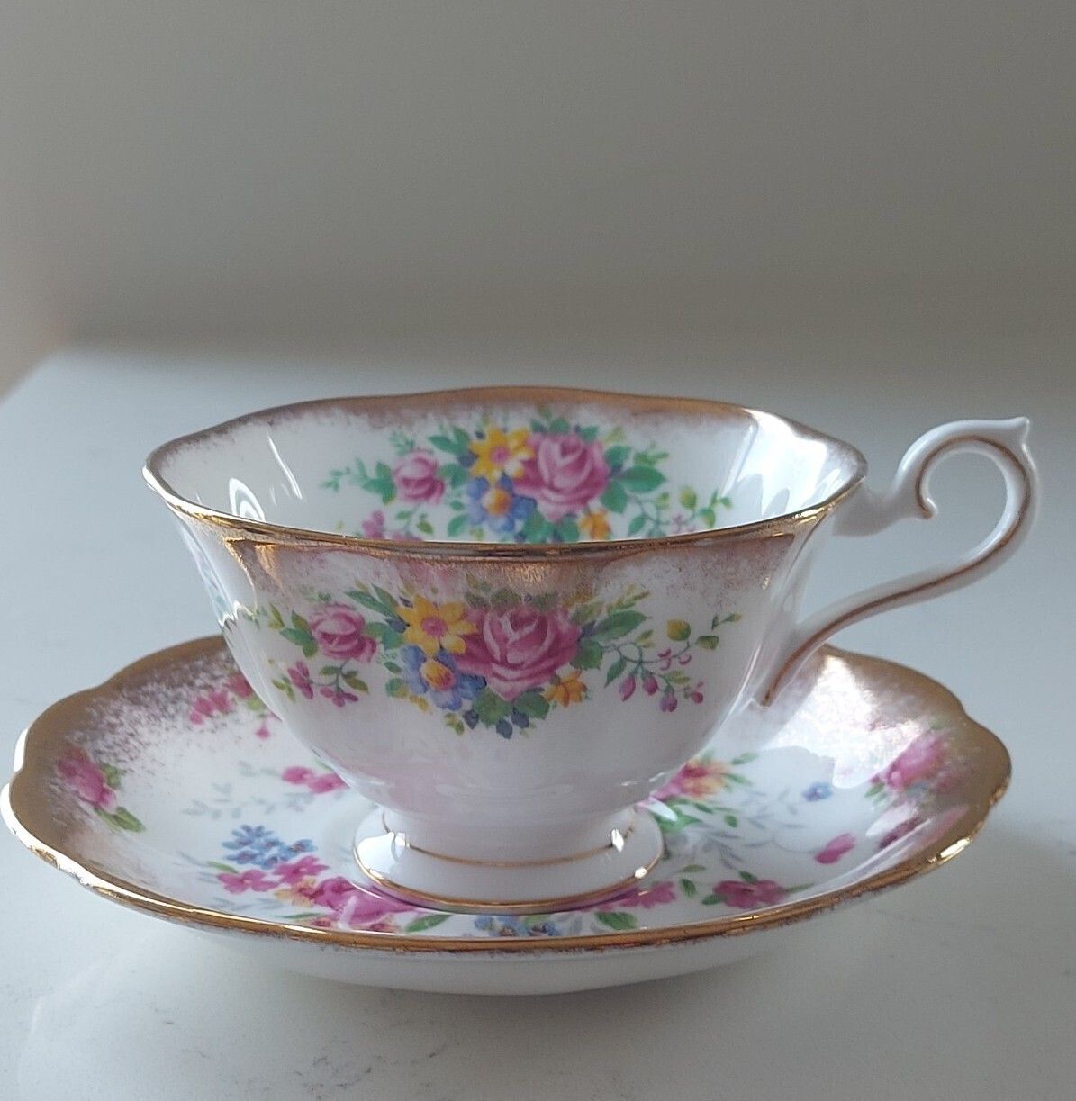 Royal Albert Teacup & Saucer Georgina Rose Pink Gold Tone Trim