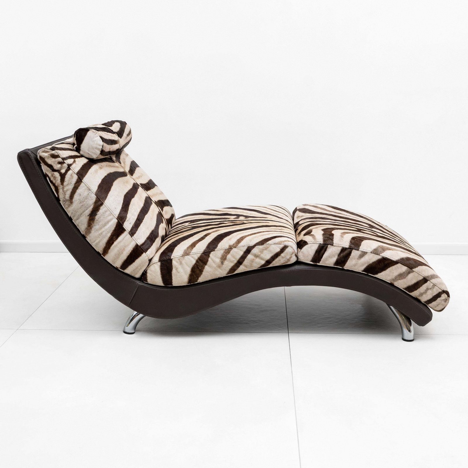 Italian Chaise Longue Cowhide With Zebra Pattern, 1980s photo 3378.0