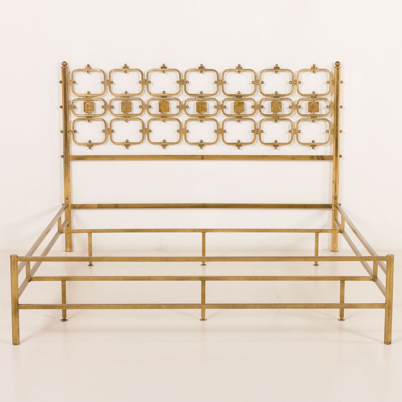 Italian Brass Bed By Ciansky, Shelba And Luciano Frigerio For Frigerio Di Desio, 1960s photo Furniture