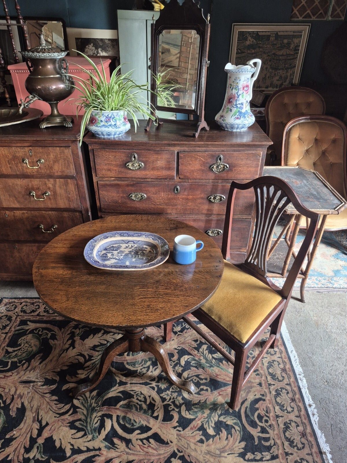 A Very Pretty Period Character 18th Century Oak Country House Chest Of Drawers photo Furniture