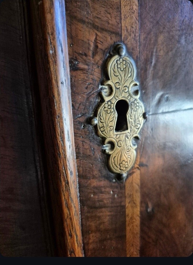 Wonderful  Unique 18th Century Arched Figured Walnut Herringbone Banding Corner Cupboard photo vintage