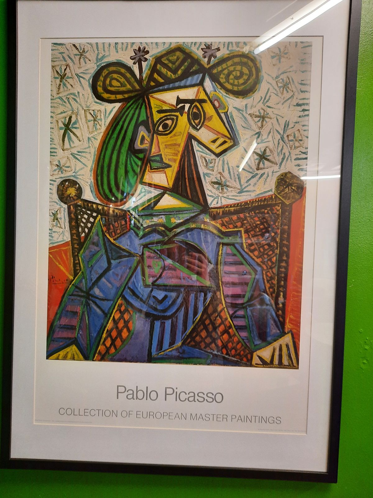Pablo Picasso Collection Of European Masters Framed Print / Femme Assise Dans Un Fauteuil photo vinterior