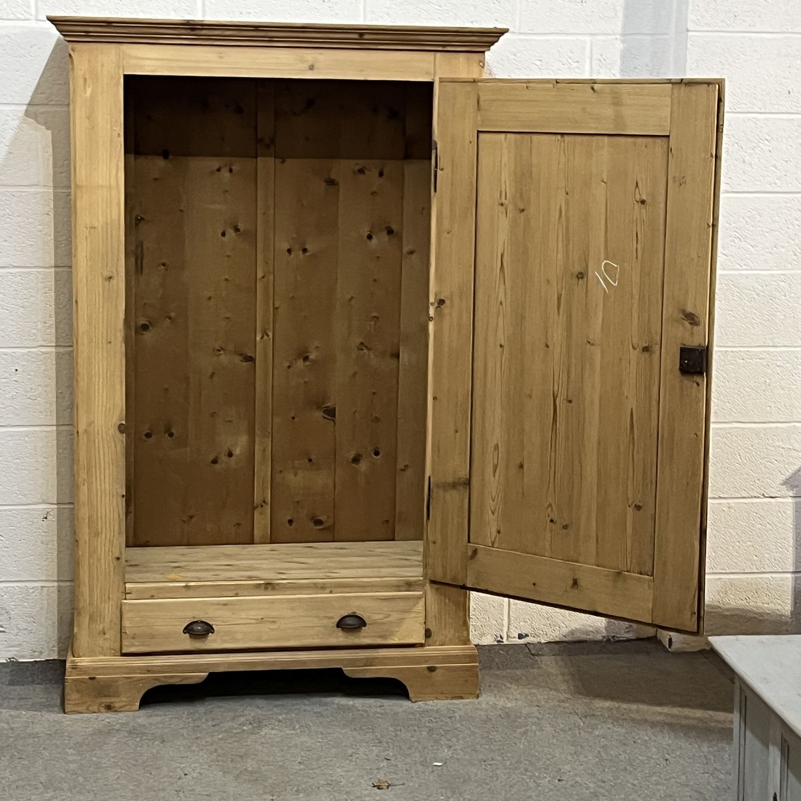 Antique Pine Small Wardrobe, 1910s photo vinterior