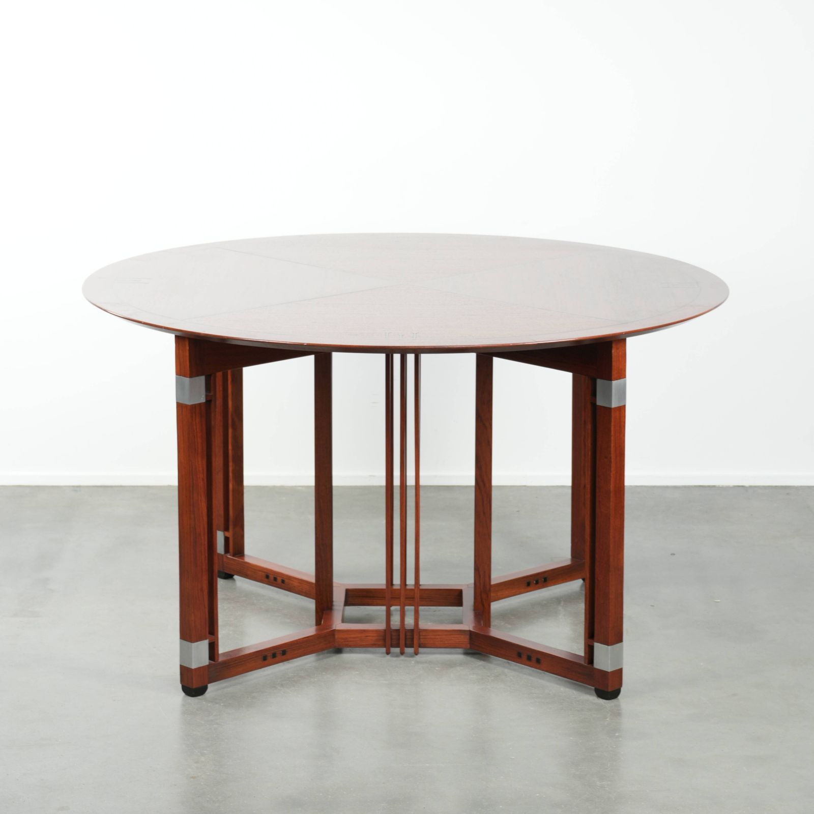 Ronde Art Deco Eettafel Van Schuitema Uit De Decoforma Serie, Geschikt Voor 4 Personen – In Goede Staat.
