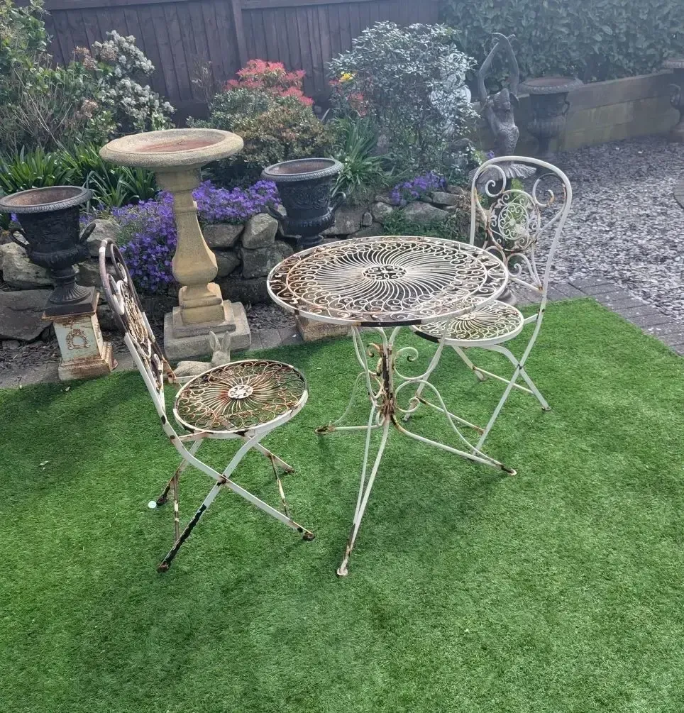 photo furniture French Style Metal Patio Set Scrolling Pierced Detail   Delivery Available 0300.