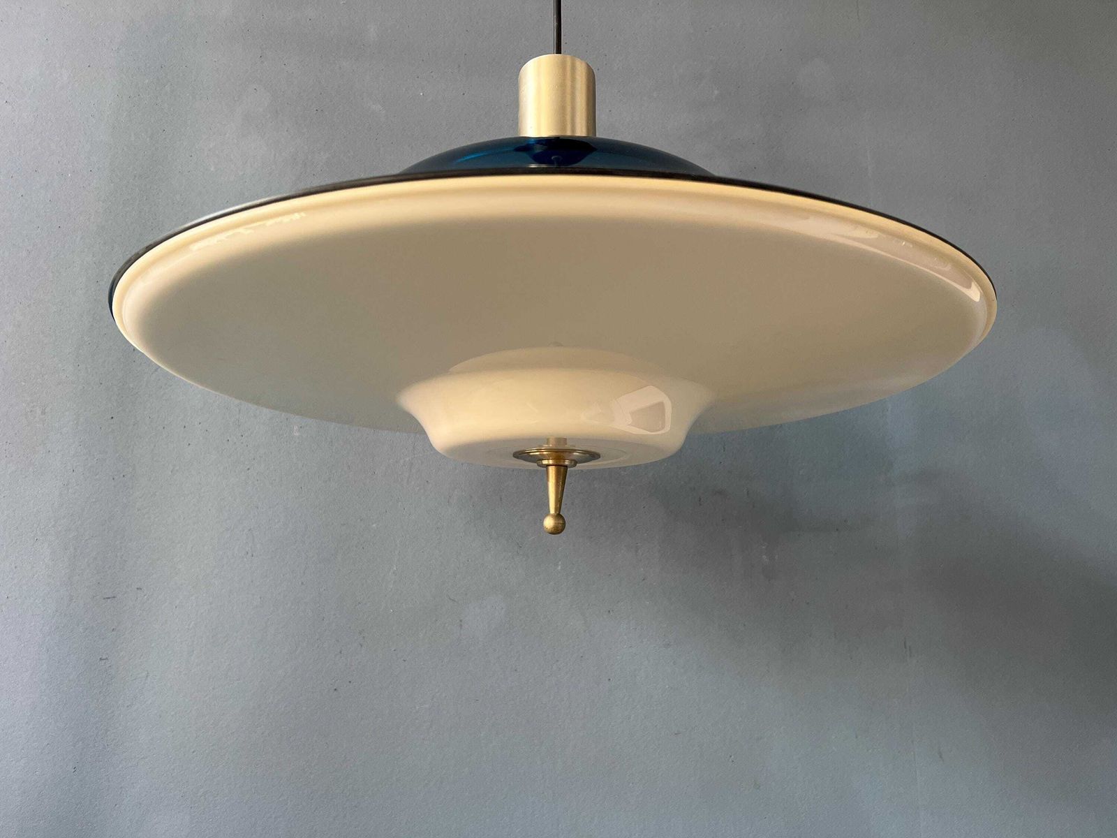 photo for sale Blauwe Ufo Vliegende Schotel Space Age Hanglamp