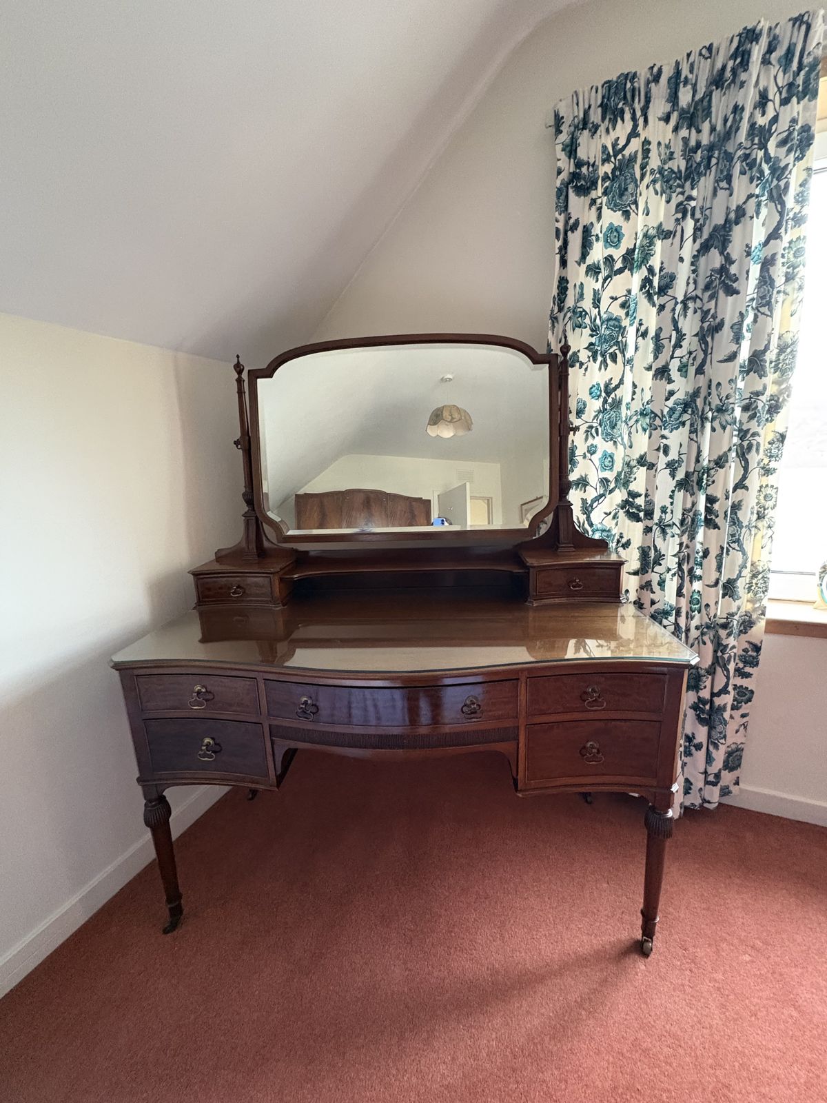 Edwardian Mahogany Dressing Table