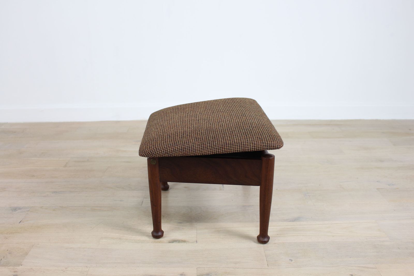 photo furniture Guy Rogers Manhattan Adjustable Footstool.