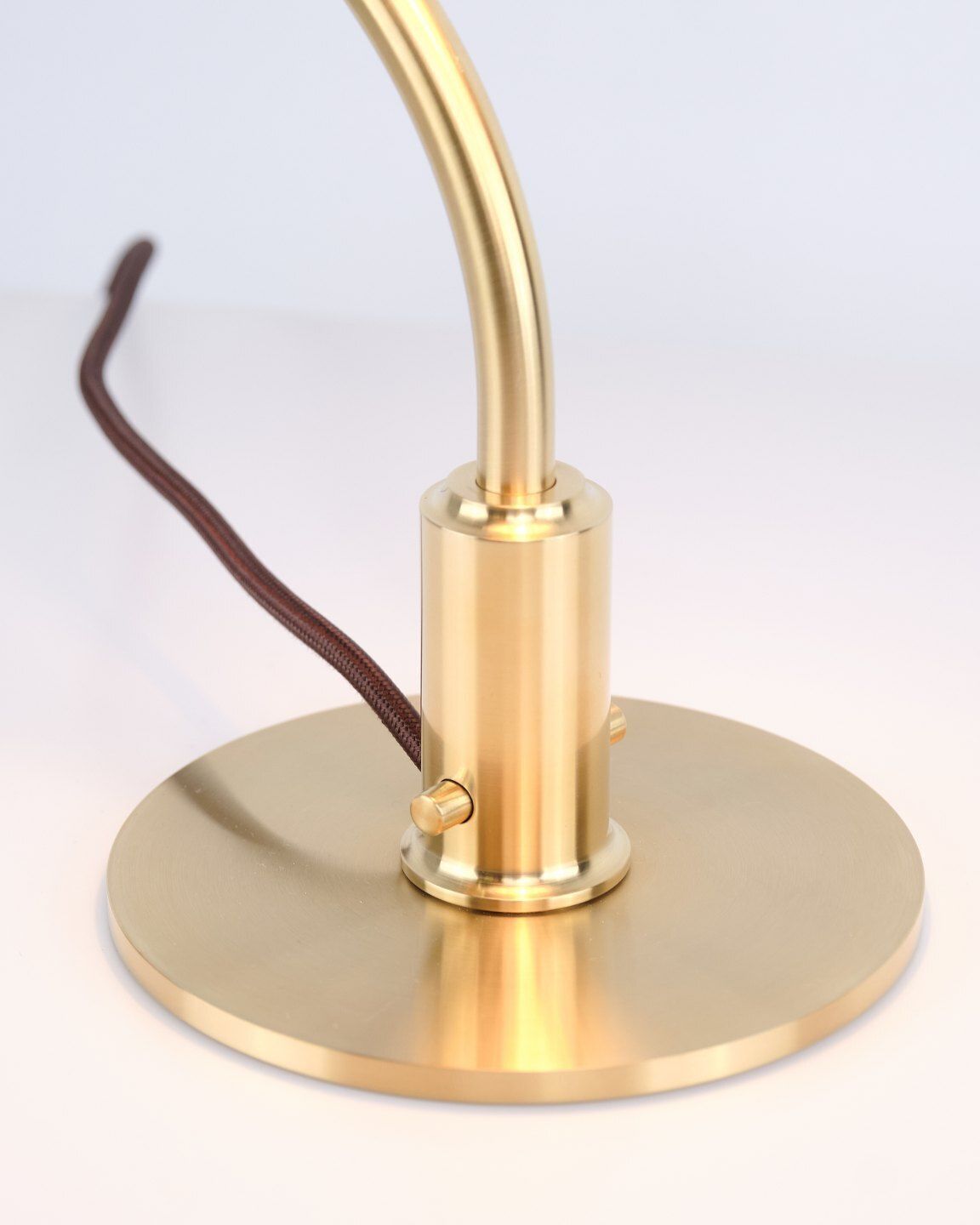 Poul Henningsen Table Lamp Ph 2/2 “The Question Mark” Limited Edition By Louis Poulsen. photo vinterior