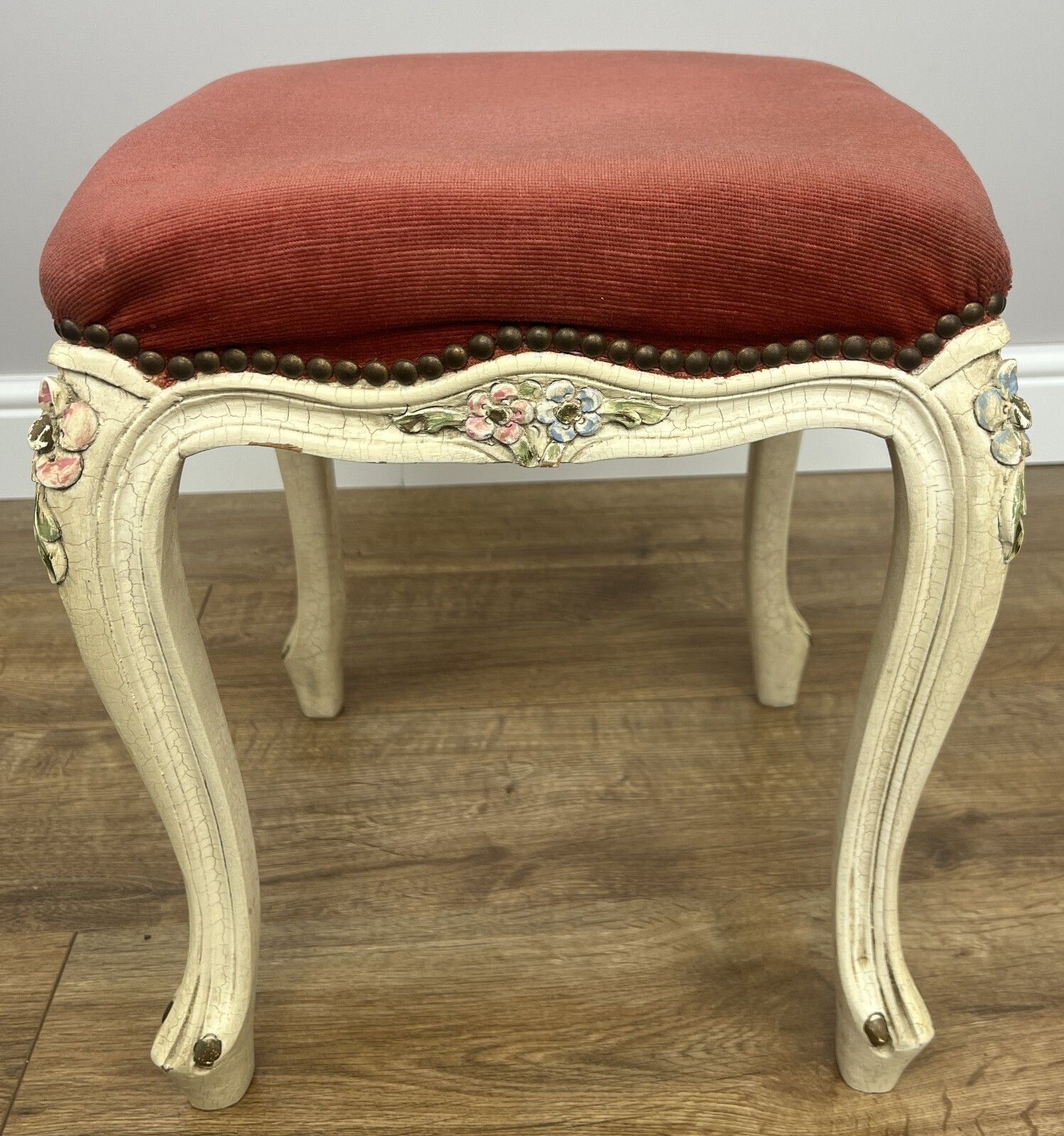 Footstool Vintage French Shabby Chic Upholstered Stool Decorative Seat Lot 4950.