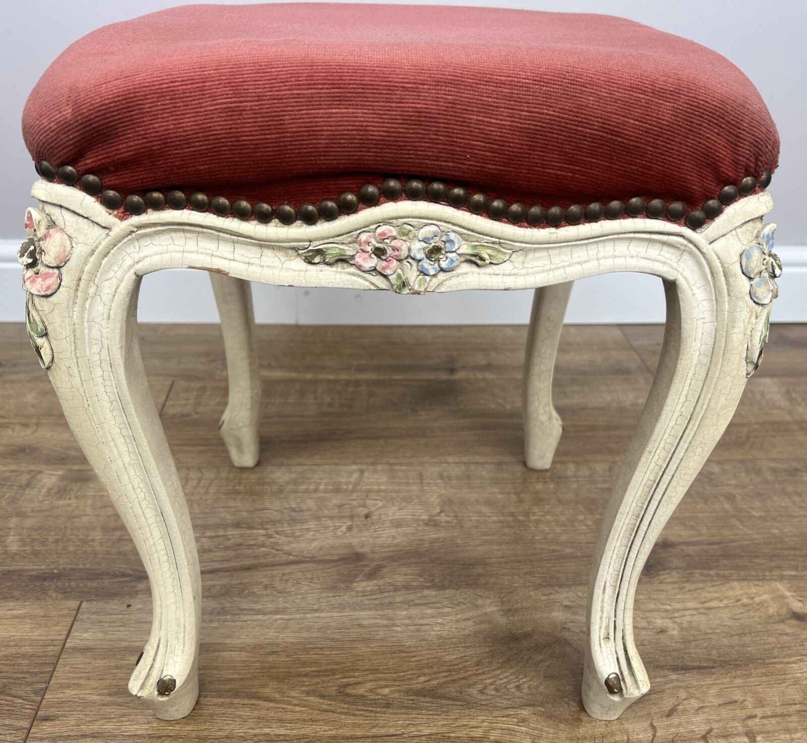 Footstool Vintage French Shabby Chic Upholstered Stool Decorative Seat Lot 4950. photo Furniture