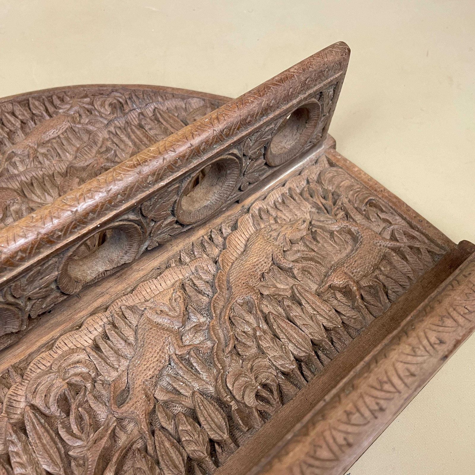 photo vinterior Wooden Wall Holder Smokers Pipe Rack Hand Carved Stand Wood Collectable Animals 6 Pipes Cabinet Display Animal Crafted Africa
