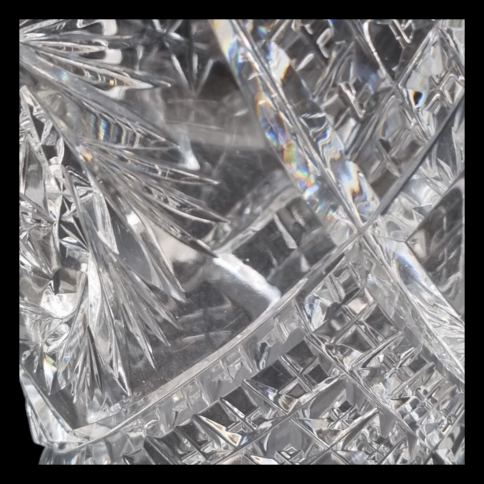 Antique Crystal Cut Vase Victorian Heavy Cut Quality Castle Vase photo vinterior